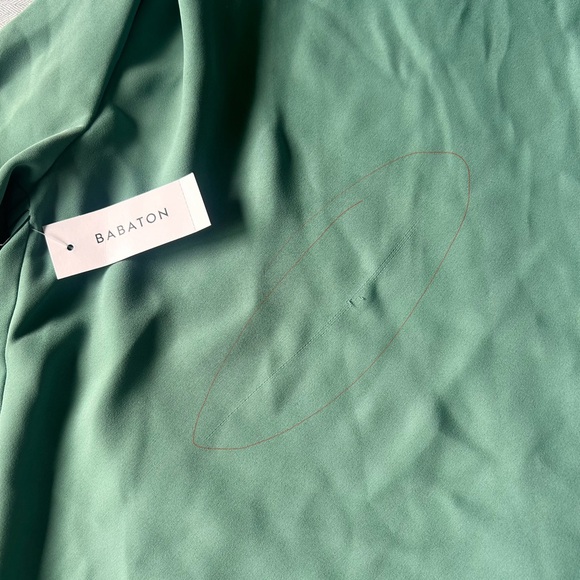 Aritzia Babaton Nylon Cowl Neck Green
Long Sleeve Top‎ Size 2XS New - Picture 7 of 14